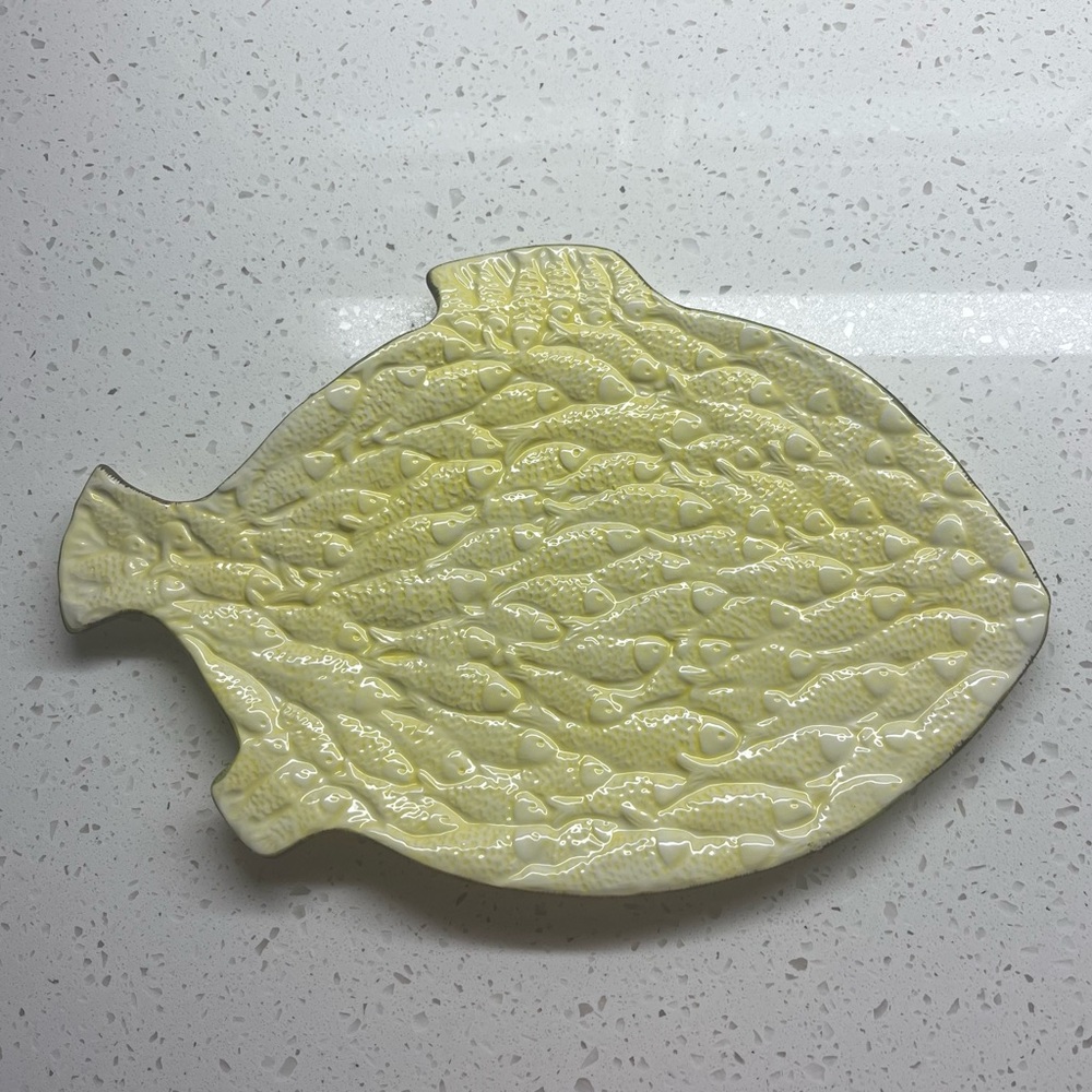 Yellow Fish-Shaped Porcelain Plate by 
I Godinger & Co